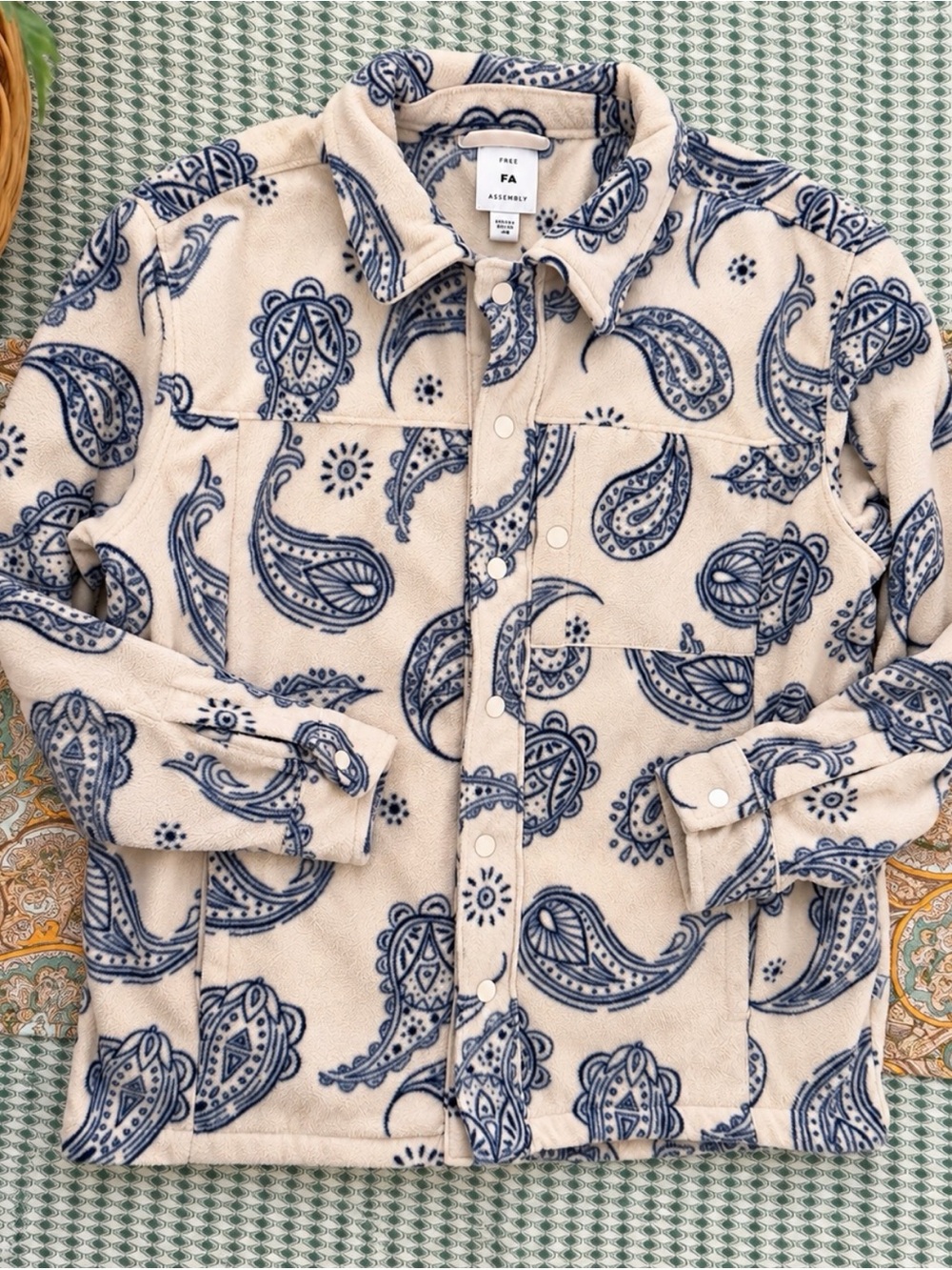 Free Assembly Girls Paisley Fleece Shacket Cream Blue Snap Front Jacket Size Lar